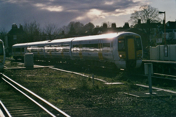 No. 375926 arriving at Canterbury West