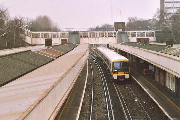 Southern Railway architecture at Swanley, surrounding No. 465926