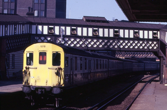 Hastings Unit at Waterloo East: 26th April 1986